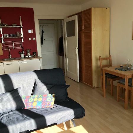 Ferienwohnung Cosy Flora Nest Prag Exterior foto
