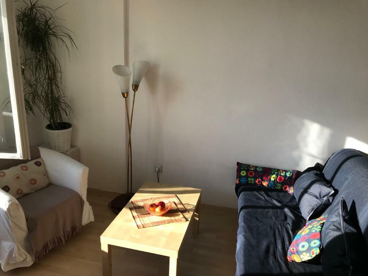 Ferienwohnung Cosy Flora Nest Prag Exterior foto